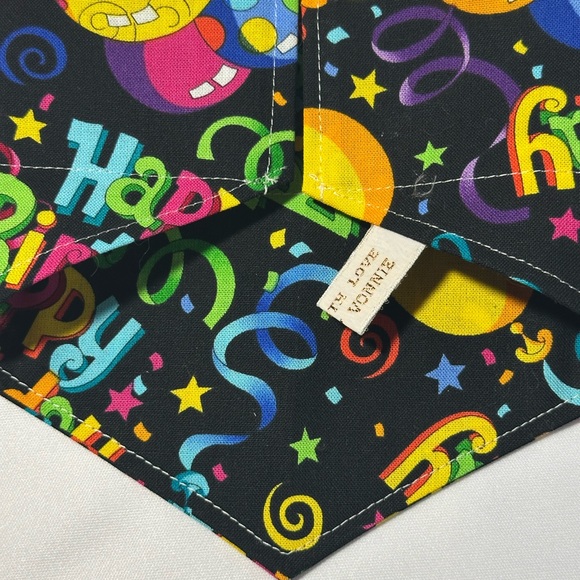 Handmade Pet Birthday Critter Cape - Picture 6 of 7